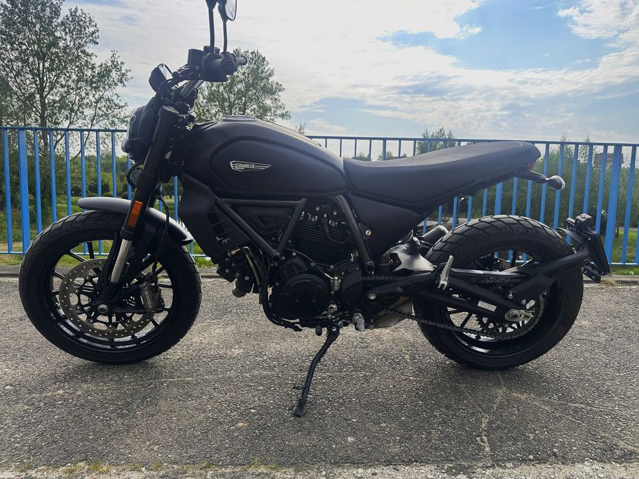Ducati Scrambler Icon Dark 2025