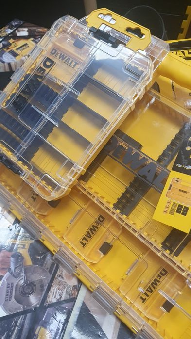 Футляр для біт системи TSTAK Tough Case L DeWALT DT70804