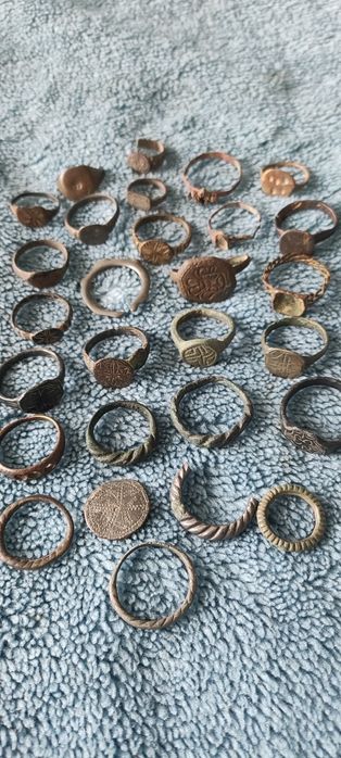 Продам колечки персні різні