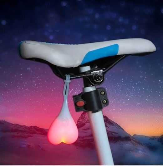 Luz traseira em forma de Testículo - Bicicletas