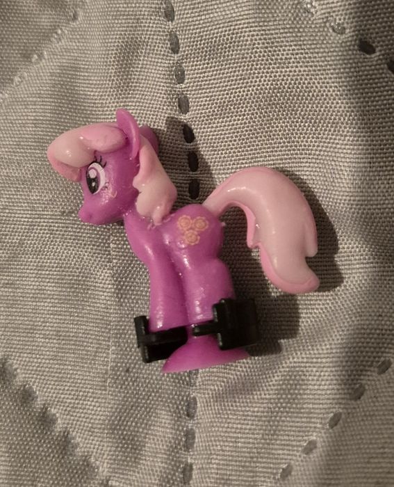My Little Pony kucyk figurka Squishy Pops Stikeez Cheerilee