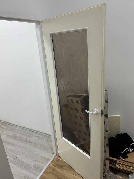 Oddam 4 sztuki drzwi i panele
