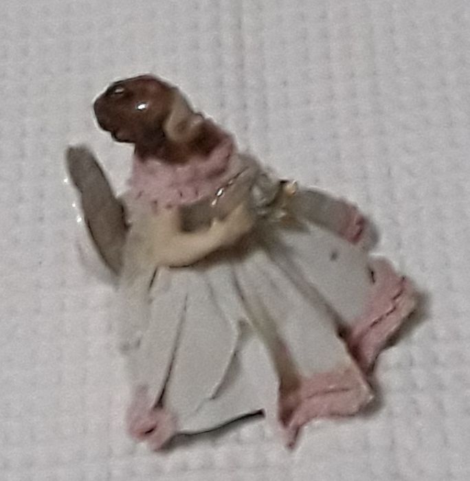 Boneca bailarina em porcelana Dresden Alka Peppi