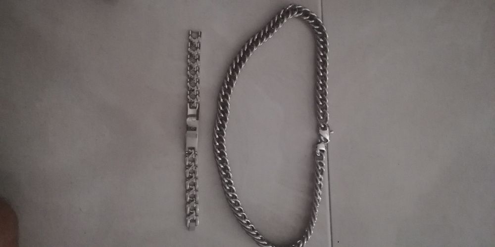 Fio e pulseira novos