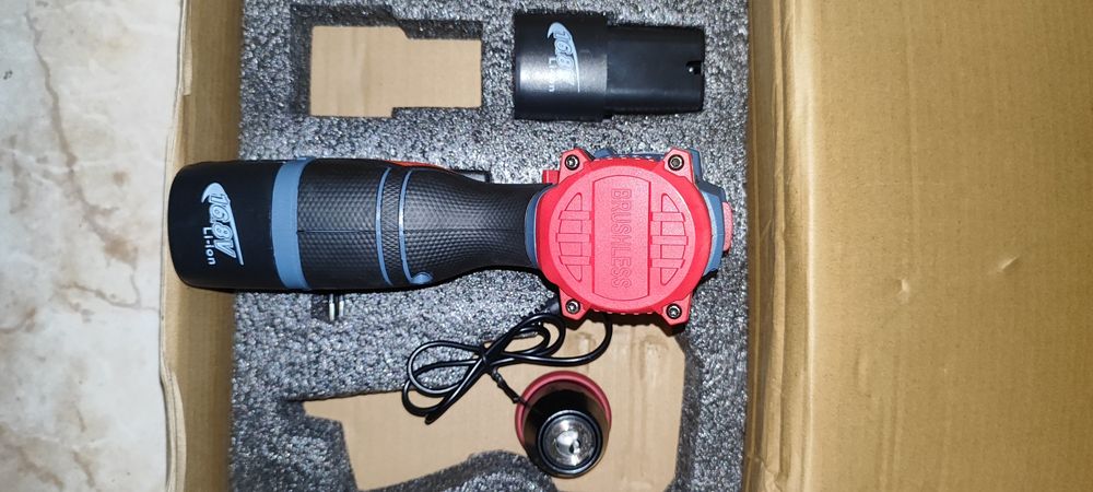 Aparafusadora brushless com 2 baterias