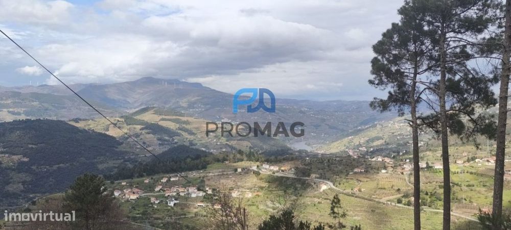 Terreno Urbanizável de 7959 m² com Armazém