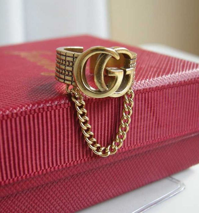 Gucci pierścionek mosiężny GG
