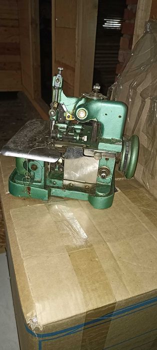 Оверлок. назва невідома)