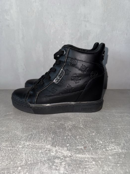 Ботінки хайтопи Guess 37р.