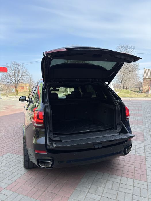 Продам СРОЧНО BMW X5 F15 3.0d