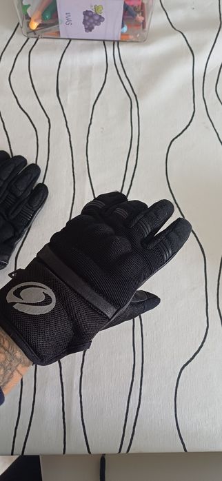 Luvas tamanho S ( novas)