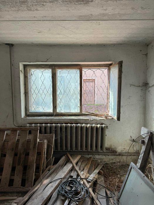 Будинок та земельна ділянка 7,8 сот., м. Жовква