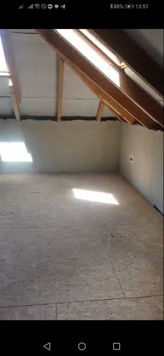 Продається добротній будинок недалеко від міста