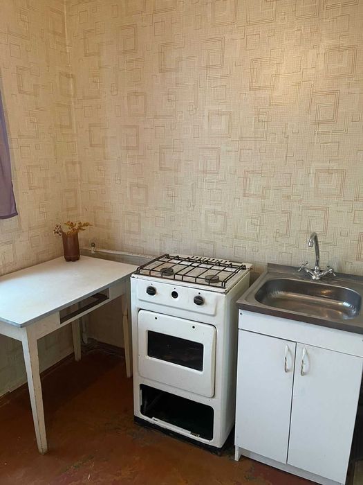 Продам 1 кв. 27 м.кв., Алексеевка, м."Победы",  лесная стор.