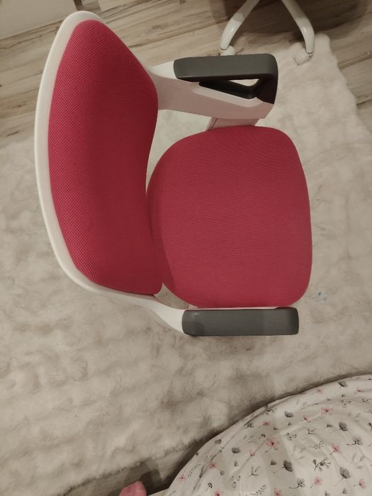 Ergonomiczny fotel obrotowy Rookee dla dziewczynki