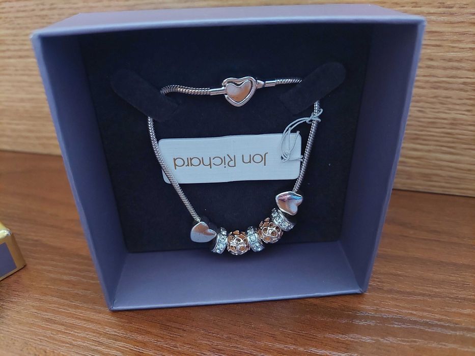 Браслет "Jon Richard" на подарок.
