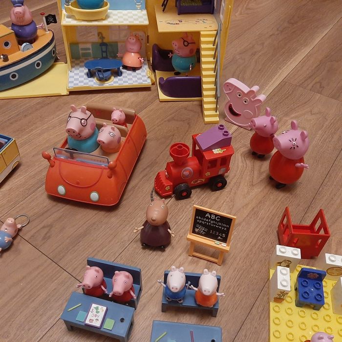 Zestaw świnka peppa domek łódka szkoła camper puzzle auto plecak plusz