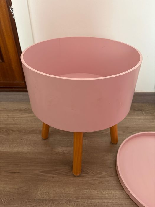 Móvel cofre rosa