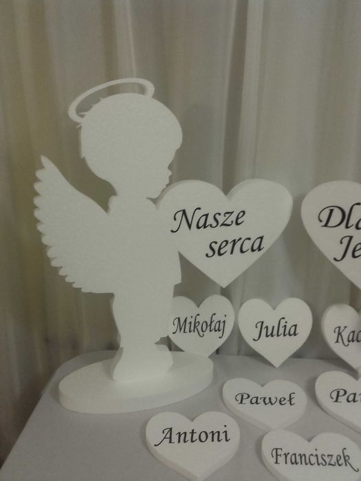 Anioły z sercami dekoracja Pierwsza Komunia