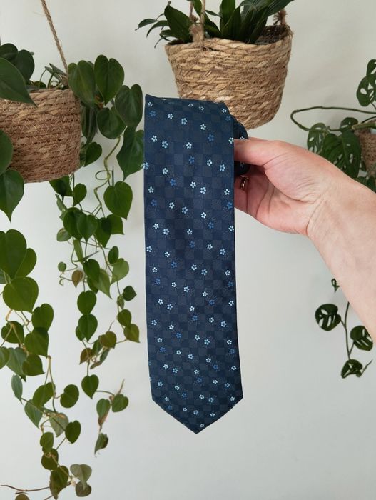 Jedwabny krawat 100% silk granatowy, w kwiatki, łąka Abrams 10cm