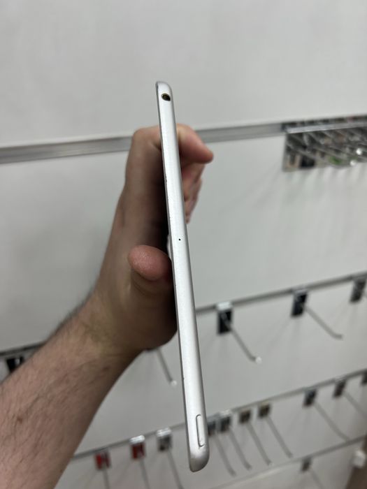 iPad 5 128GB Silver