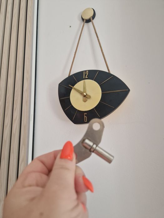 Zegare mechaniczny ścienny lata 50 new look sprawny prl