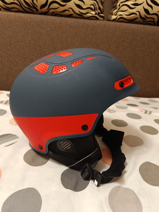 Шолом гірськолижний фірми sweet protection