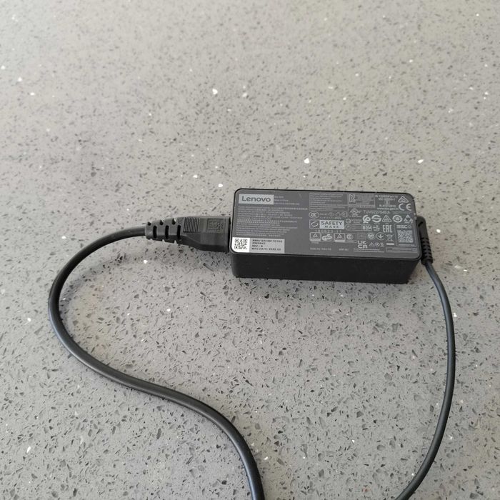 ThinkPad L14 i7 - Portátil Profissional para Trabalho/Estudo