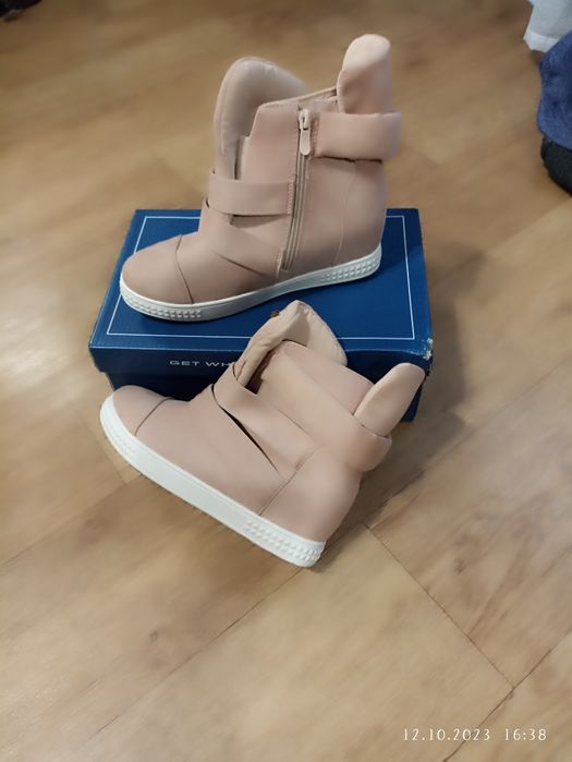 Продам полуботинки/сникерсы, демисезонные!