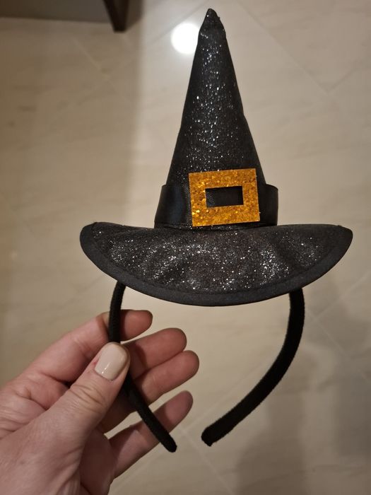 Strój przebranie czarownicy wiedźmy  r.104