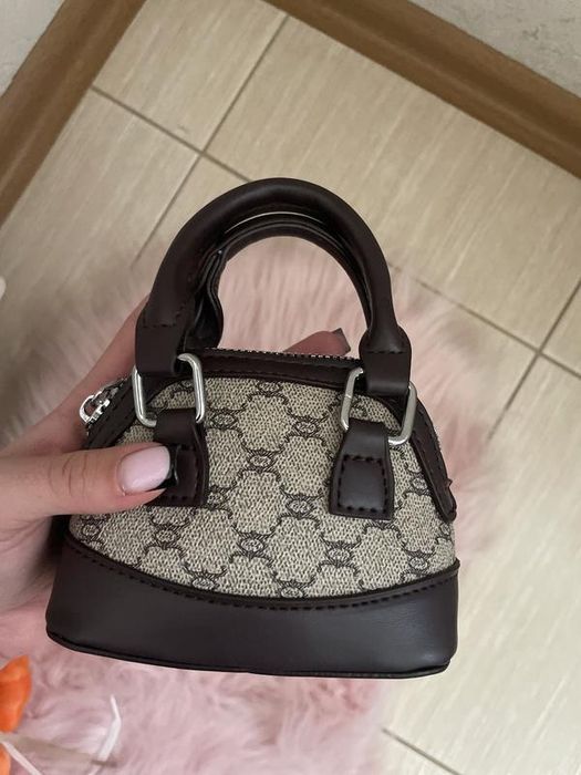 Жіноча міні сумка з ремінцем