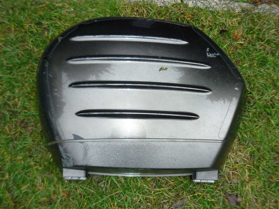 Pokrywy kufrów bocznych Kawasaki GTR 1000.