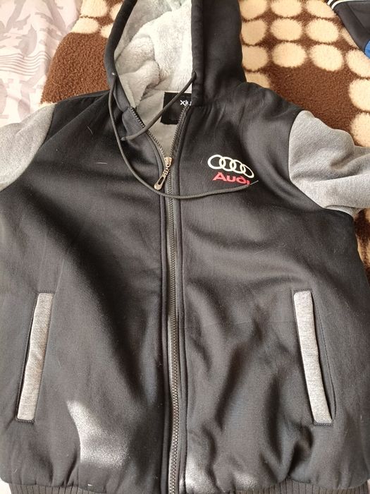 Witam sprzedam bluzę Audi nową ocieplaną