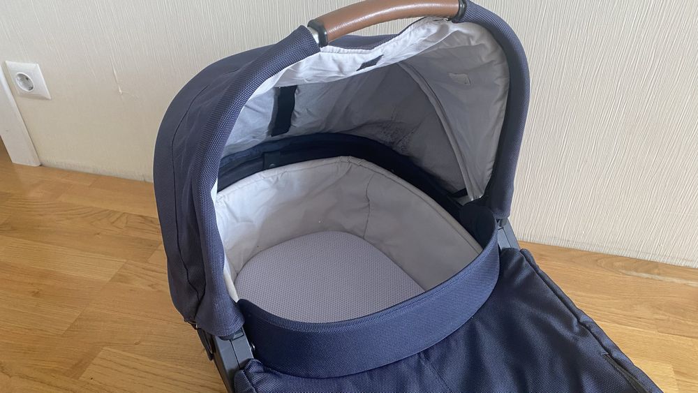 Продаються комплектуючі для коляски Mutsy iGO!