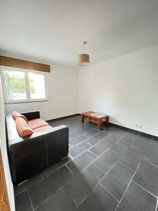 Arrenda-se T2 Centro Viseu