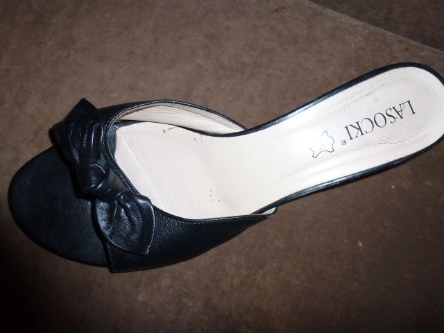 Klapki ,buty LASOCKI 41 skóra czarne