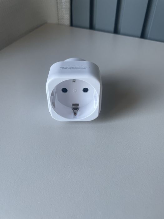 Nowy biały adapter podróżny