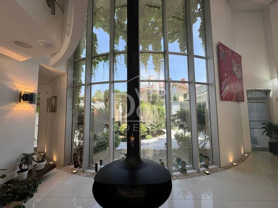 ПРОДАМ Уникальный Дом 12 станция Фонтана единственный в своём роде.