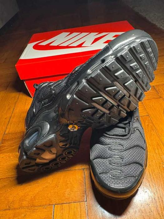 "Buty męskie Trampk" Nike_Air_Max_TN_Plus_Black R.39