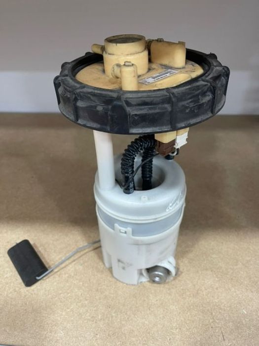 Mitsubishi Colt Z30 bomba Boia Combustível