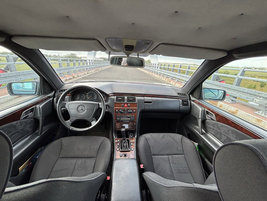 Mercedes-Benz w210 E220D