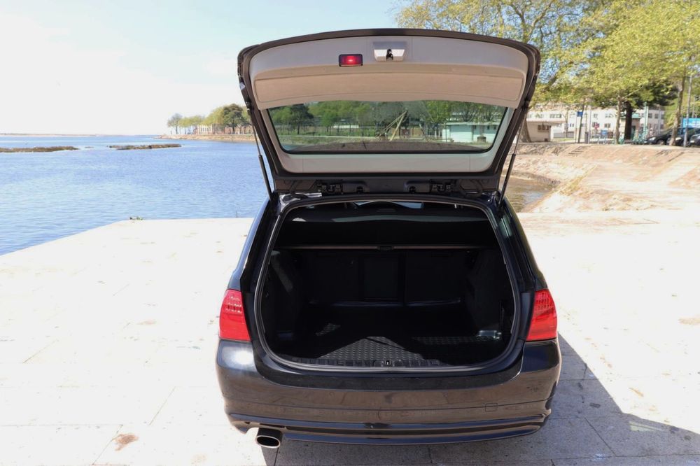 BMW 320D  E91 Nacional