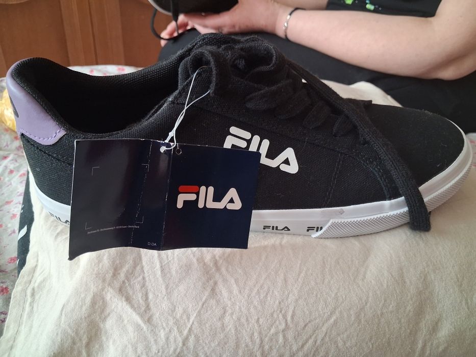 Продам жіночі кеди  FILA (нові) 41 розмір) довжина устілки 26 см