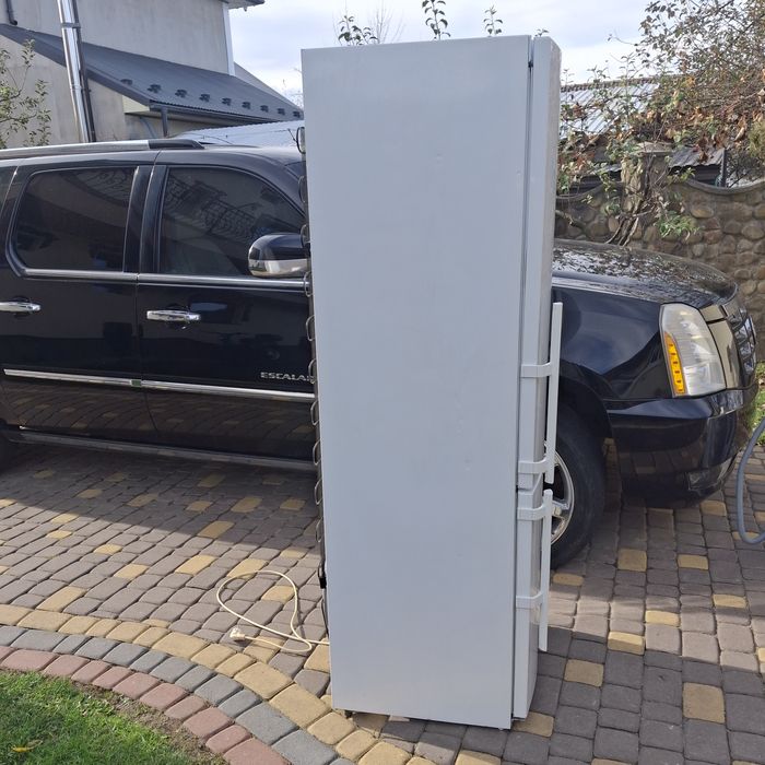 Elektrolux холодильник 183см, є вибір