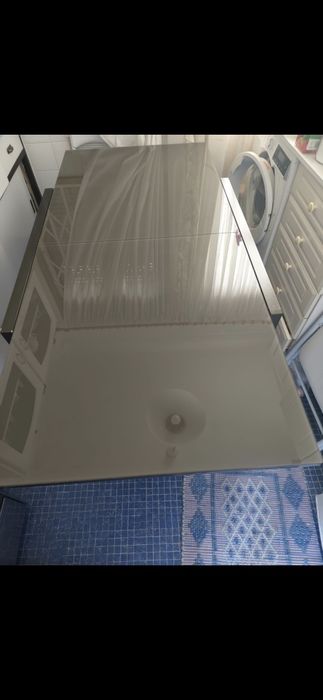 Mesa de cozinha de vidro extensível