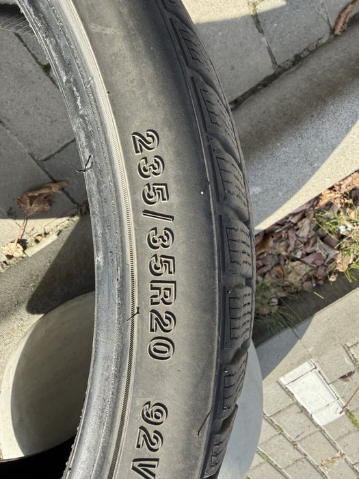 Шина зимова gripmax 235/35r20