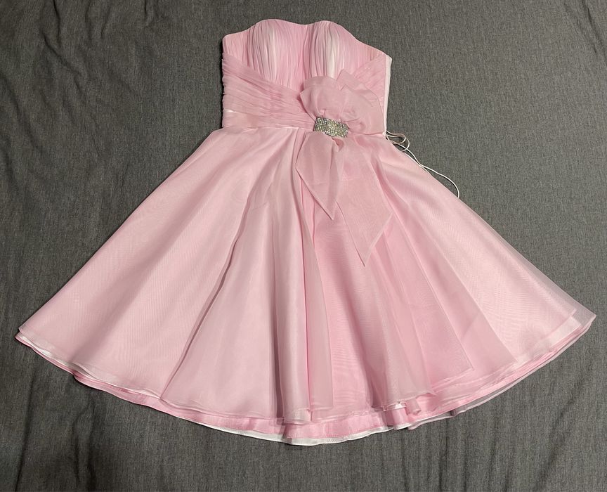 Плаття на випускний