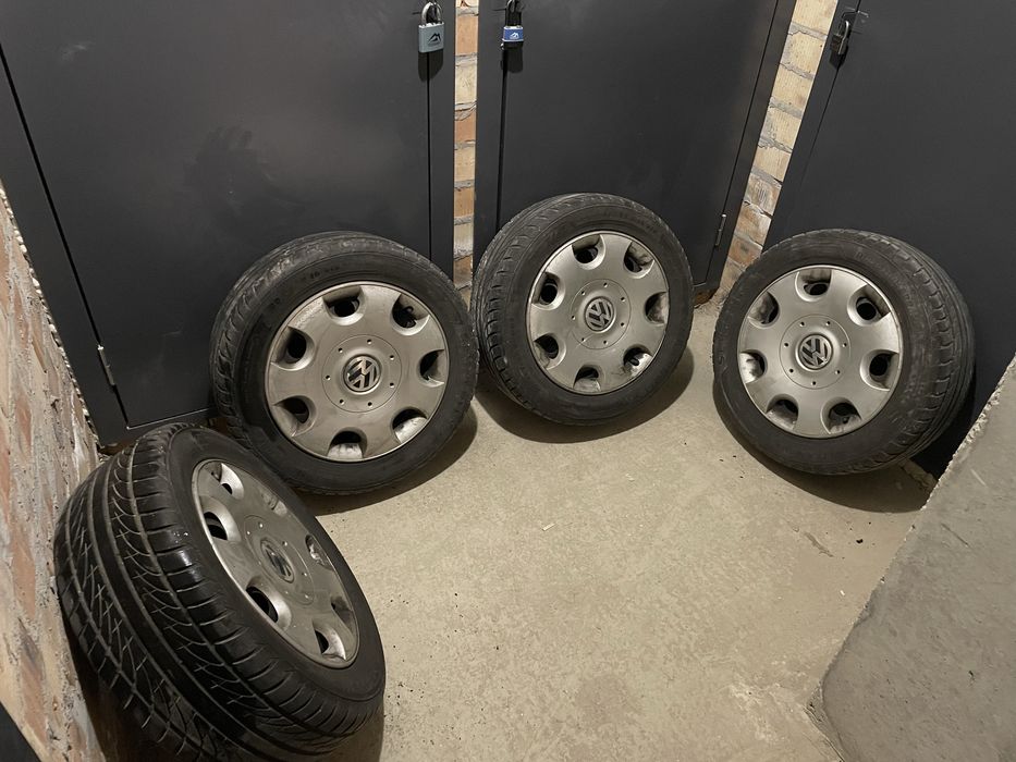 Продам комплект шин R16 Фольцваген Туран