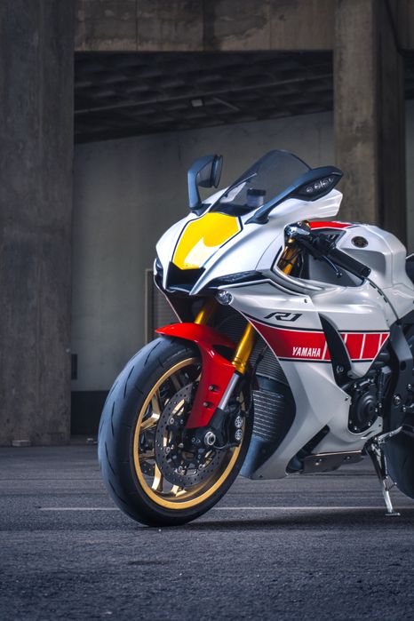 Yamaha r1 world gp 60th anniversary edition