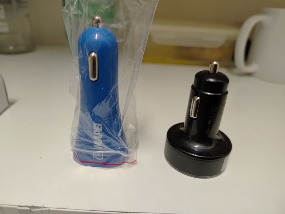 Ładowarka samochodowa nowa